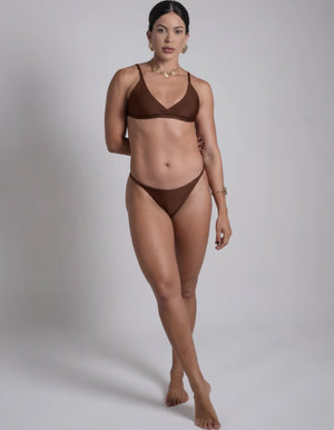Calcinha fita marrom