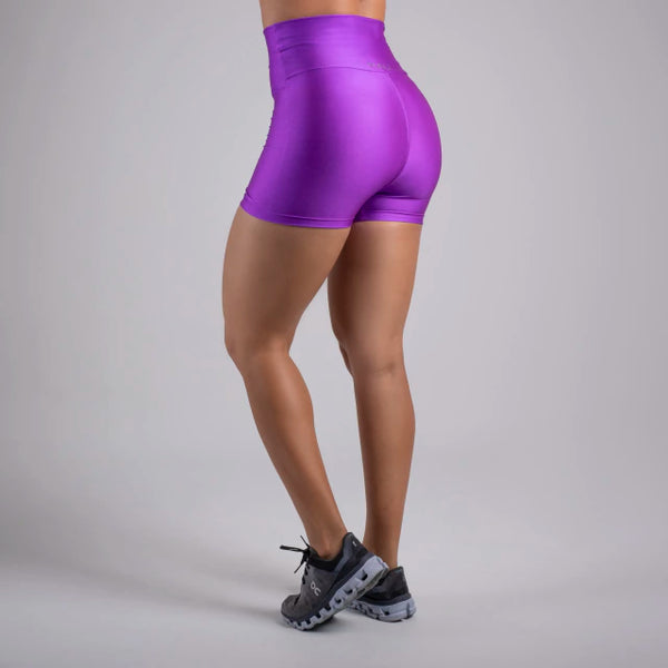 Short fuchsia